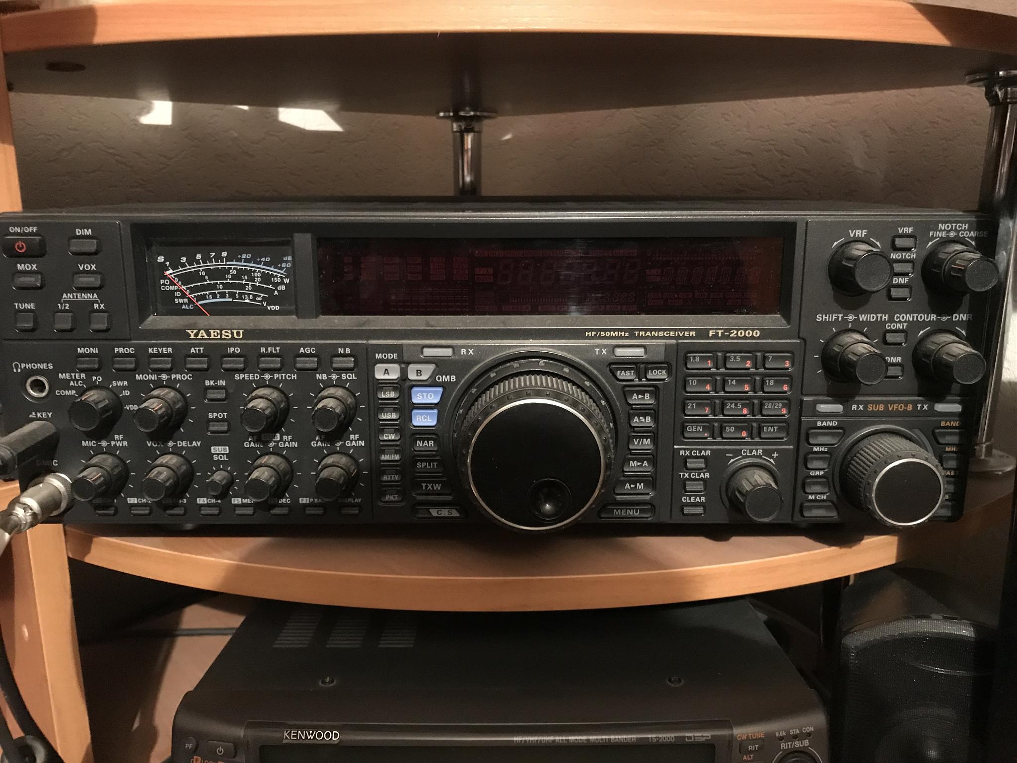 Купить КВ трансивер Yaesu FT-2000 и аксессуары к нему в интернете на QRZ.RU