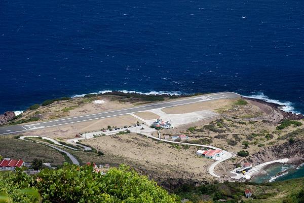 PJ6/AI5P Взлетно - посадочная полоса, аэропорт, остров Саба.