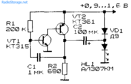Схема простого низковольтного преобразователя напряжения на двух транзисторах из 0,9В в 2В